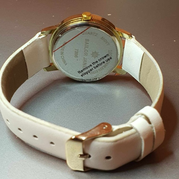 10/$20 Sailor Jane #7356 I Need A Vacation Goldtone /Blue Leather Women's Watch - Picture 3 of 4